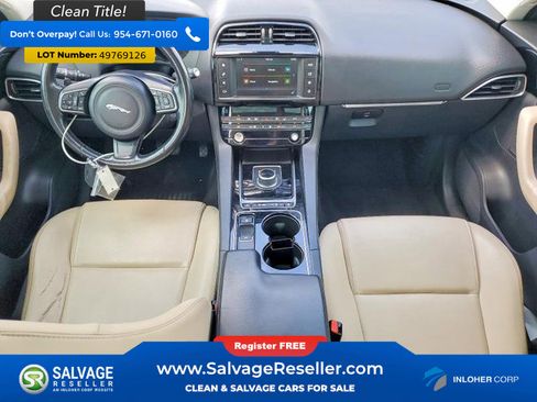 Used 2017 Jaguar F-PACE Premium image 11