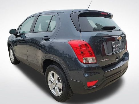 Used 2021 Chevrolet Trax LS image 3