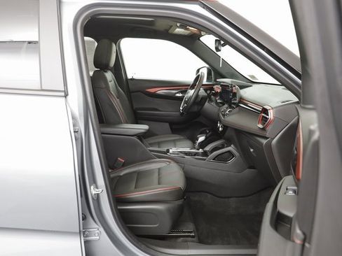 Certified 2025 Chevrolet TrailBlazer RS w/ Convenience Package image 20