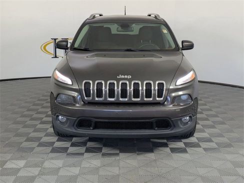 Used 2015 Jeep Cherokee Latitude w/ Cold Weather Group image 3