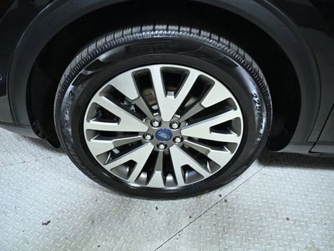 Used 2020 Ford Escape Titanium w/ Titanium Premium Package 2.0 image 18