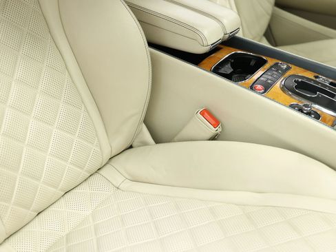 Used 2016 Bentley Continental GT image 66