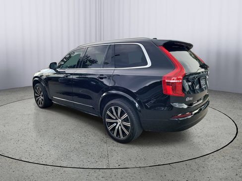 Used 2023 Volvo XC90 B5 Core AWD/4WD image 4
