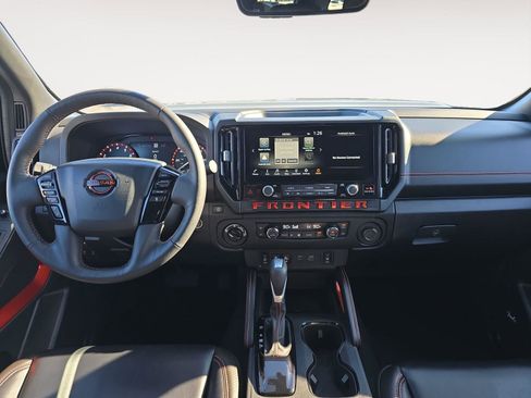 Used 2025 Nissan Frontier PRO-4X w/ Pro Premium Package image 9