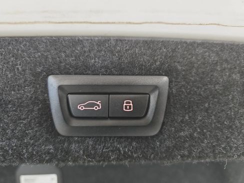 Used 2023 BMW 530i w/ Convenience Package RWD image 24