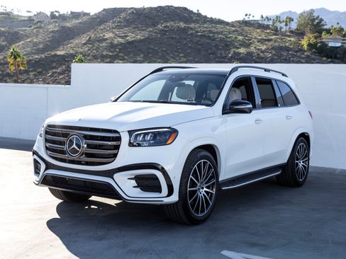 New 2025 Mercedes-Benz GLS 580 4MATIC image 6