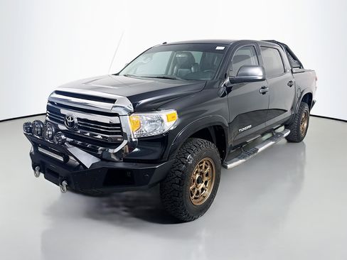 Used 2017 Toyota Tundra SR5 image 4
