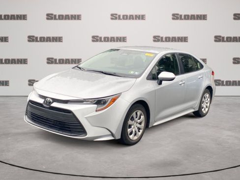 Used 2024 Toyota Corolla LE image 1