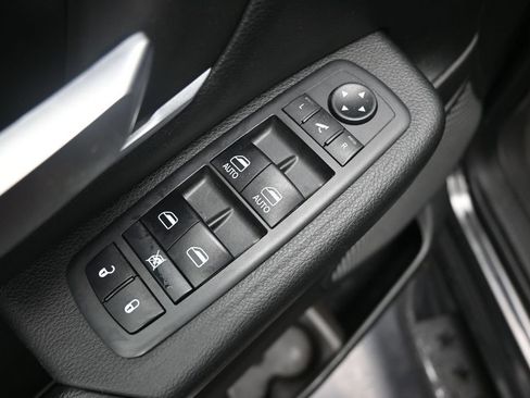Used 2020 RAM 1500 Big Horn AWD/4WD image 19