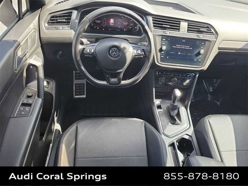 Used 2019 Volkswagen Tiguan SEL Premium R-Line image 18