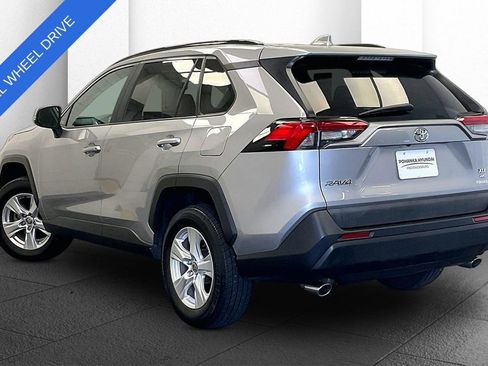 Used 2021 Toyota RAV4 XLE w/ Convenience Package image 9