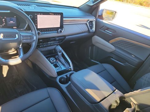 Certified 2024 GMC Canyon Denali image 19