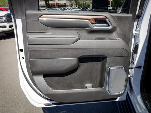 Used 2025 Chevrolet Silverado 2500 High Country w/ High Country Premium Package AWD/4WD image 34