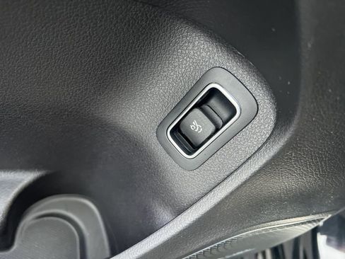 Used 2019 Mercedes-Benz A 220 4MATIC image 50