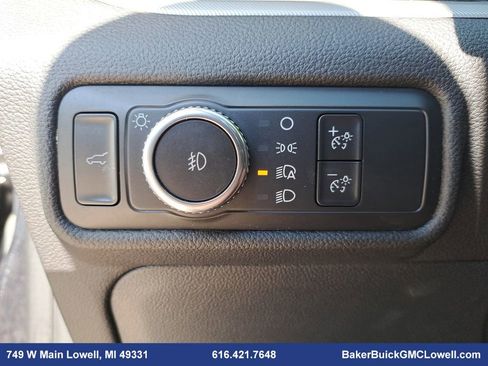 Used 2022 Ford Explorer XLT w/ XLT Sport Appearance Package image 28