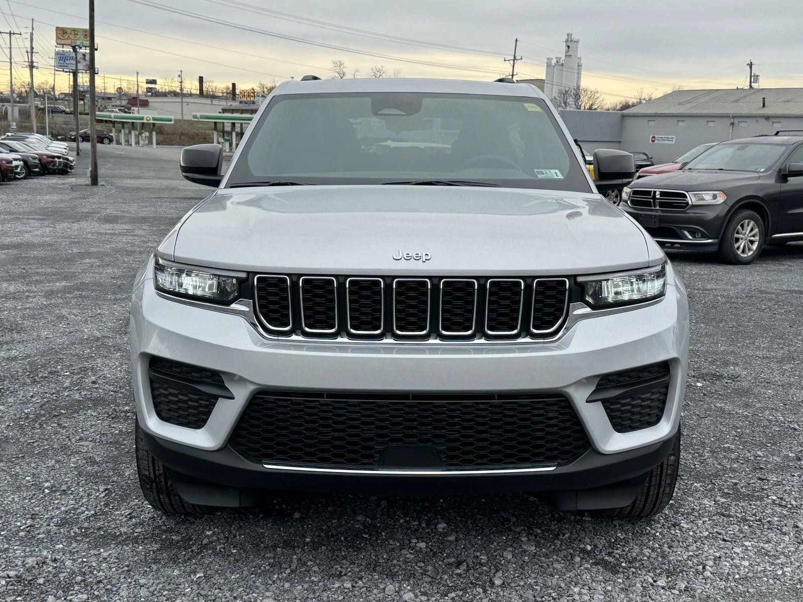 New 2026 Jeep Grand Cherokee Laredo X AWD/4WD image 25