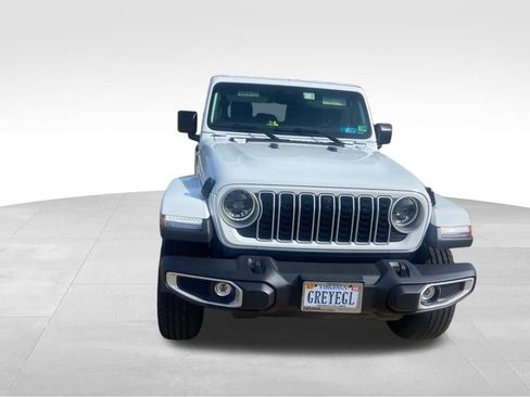 Used 2026 Jeep Wrangler Sahara image 5
