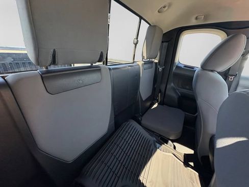 Used 2021 Toyota Tacoma SR5 RWD image 28