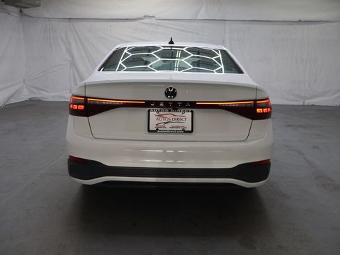 Used 2025 Volkswagen Jetta Sport FWD image 6