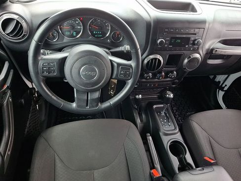 Used 2018 Jeep Wrangler Sport AWD/4WD image 11