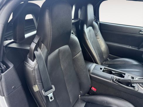Used 2008 MAZDA MX-5 Miata Grand Touring w/ Premium Pkg image 18