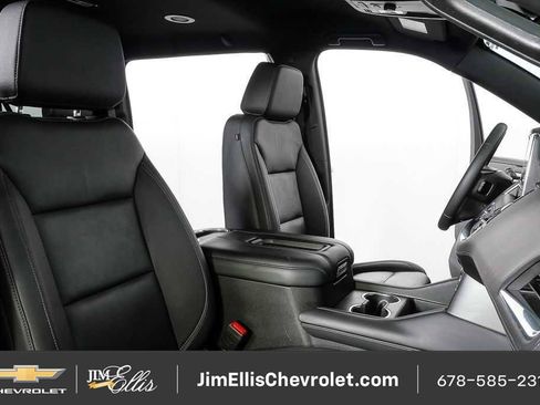 Certified 2024 Chevrolet Suburban LT RWD image 23