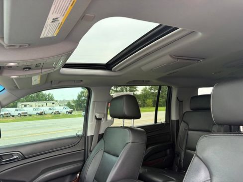 Used 2018 GMC Yukon XL SLT w/ Open Road Package AWD/4WD image 19
