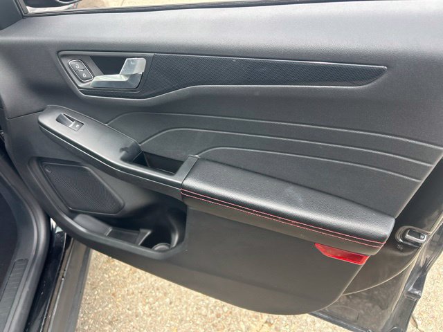Used 2025 Ford Escape ST-Line FWD image 27