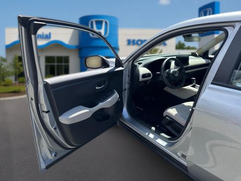 Used 2023 Honda HR-V LX image 12