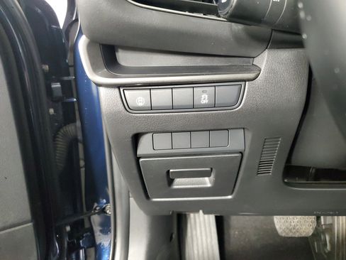 Used 2020 MAZDA MAZDA3 Hatchback image 27