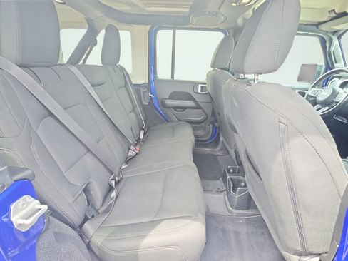 Used 2020 Jeep Wrangler Unlimited Sahara AWD/4WD image 14