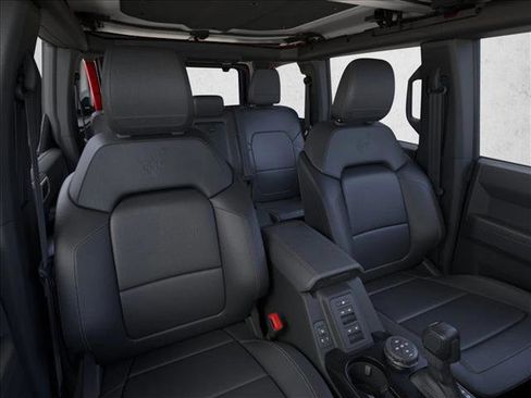 New 2026 Ford Bronco Badlands image 9