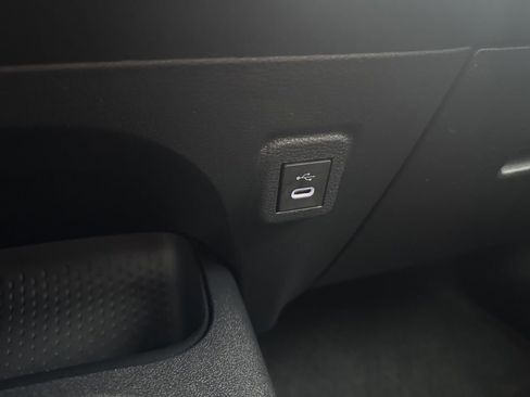 Used 2024 Toyota Corolla LE image 28