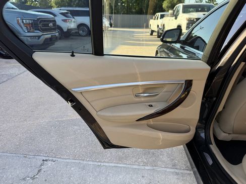 Used 2016 BMW 328i Sedan RWD image 11