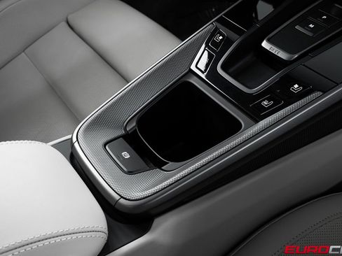 Used 2024 Porsche 911 Carrera 4S image 32