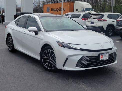 Certified 2025 Toyota Camry XLE w/ Premium Plus Package AWD/4WD image 32