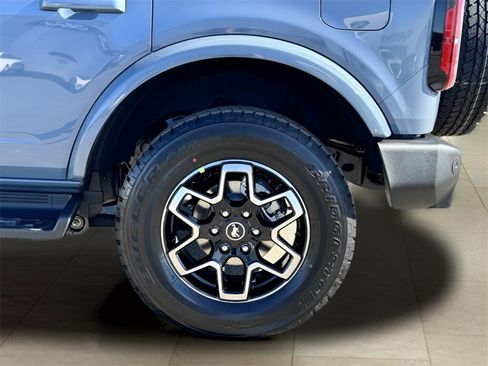 New 2025 Ford Bronco Outer Banks image 40
