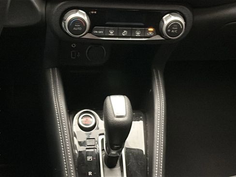 Used 2018 Nissan Kicks SV w/ Exterior Electronics Package FWD image 28