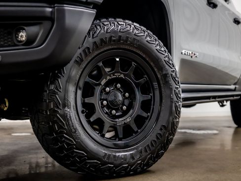 Used 2023 GMC Sierra 1500 AT4X w/ AT4X AEV Edition AWD/4WD image 25