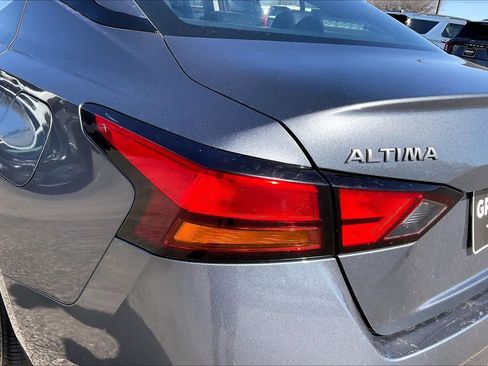 Used 2024 Nissan Altima 2.5 SR image 29