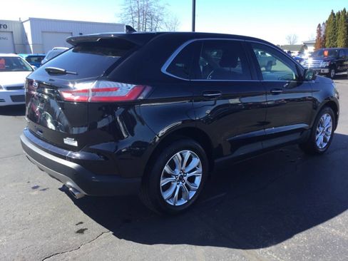 Used 2024 Ford Edge Titanium image 5