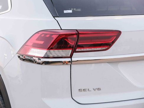 Used 2020 Volkswagen Atlas Cross Sport SEL FWD image 7