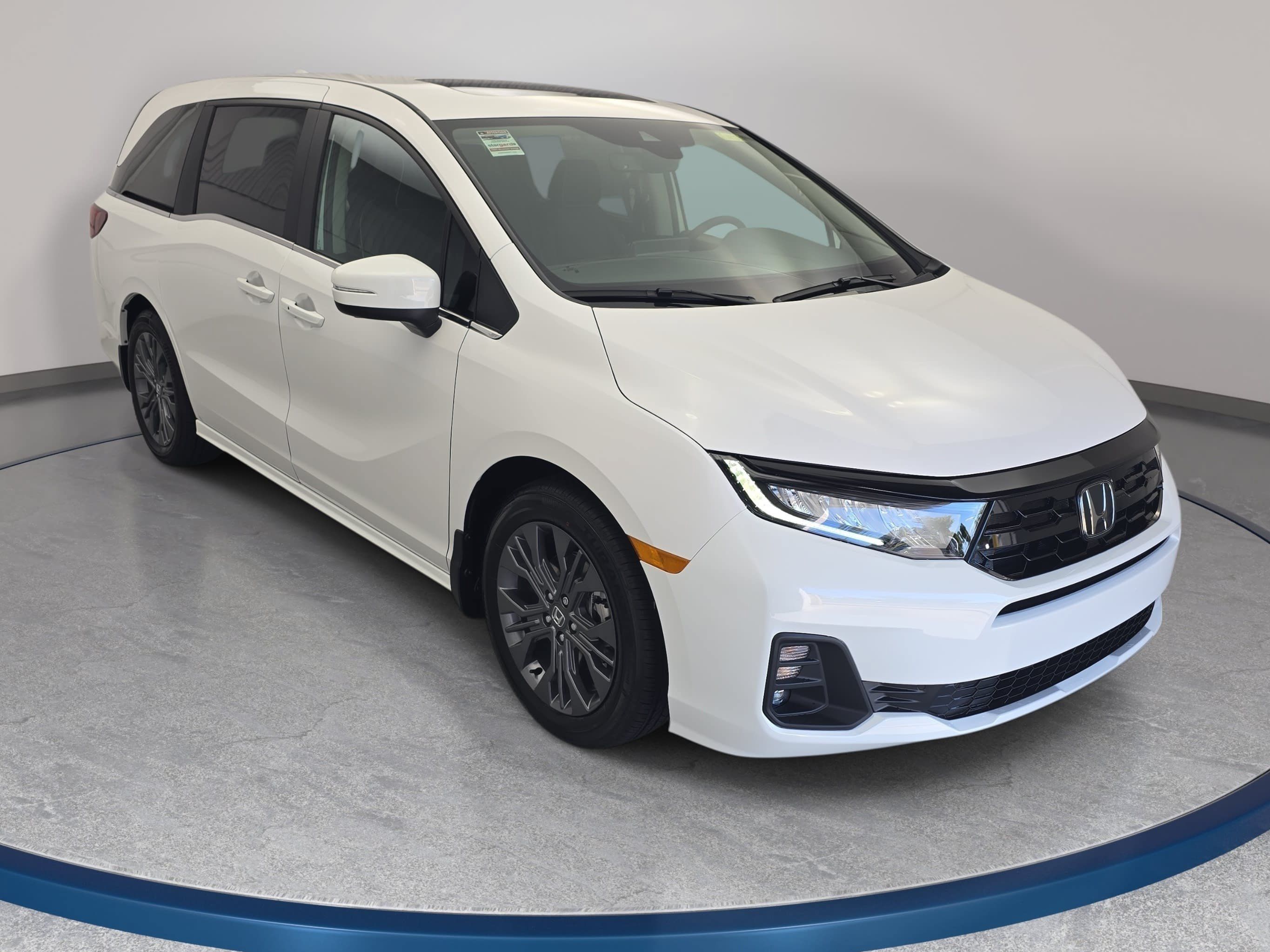 New 2027 Honda Odyssey Touring image 3
