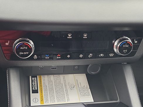 New 2026 Nissan Rogue Platinum AWD/4WD image 24