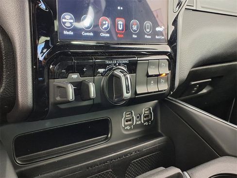 Used 2021 RAM 1500 Laramie image 25