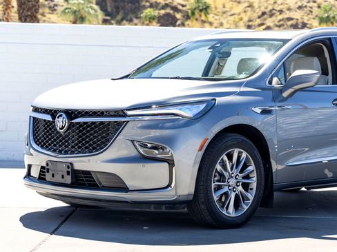 Used 2023 Buick Enclave Avenir w/ Avenir Technology Package AWD/4WD image 6