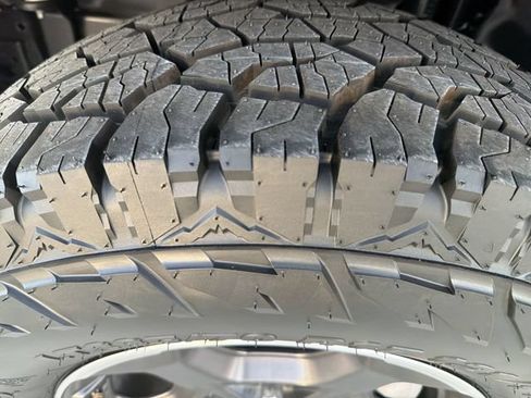 Used 2018 Jeep Wrangler Sport AWD/4WD image 27