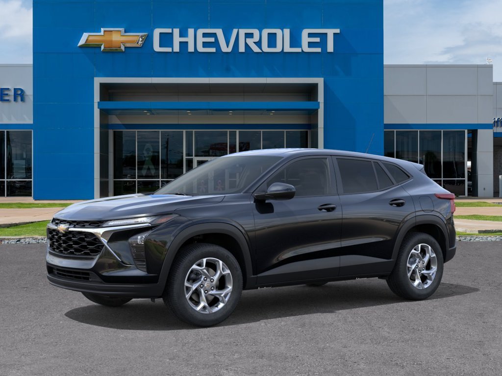 New 2026 Chevrolet Trax LS w/ LS Convenience Package FWD image 2