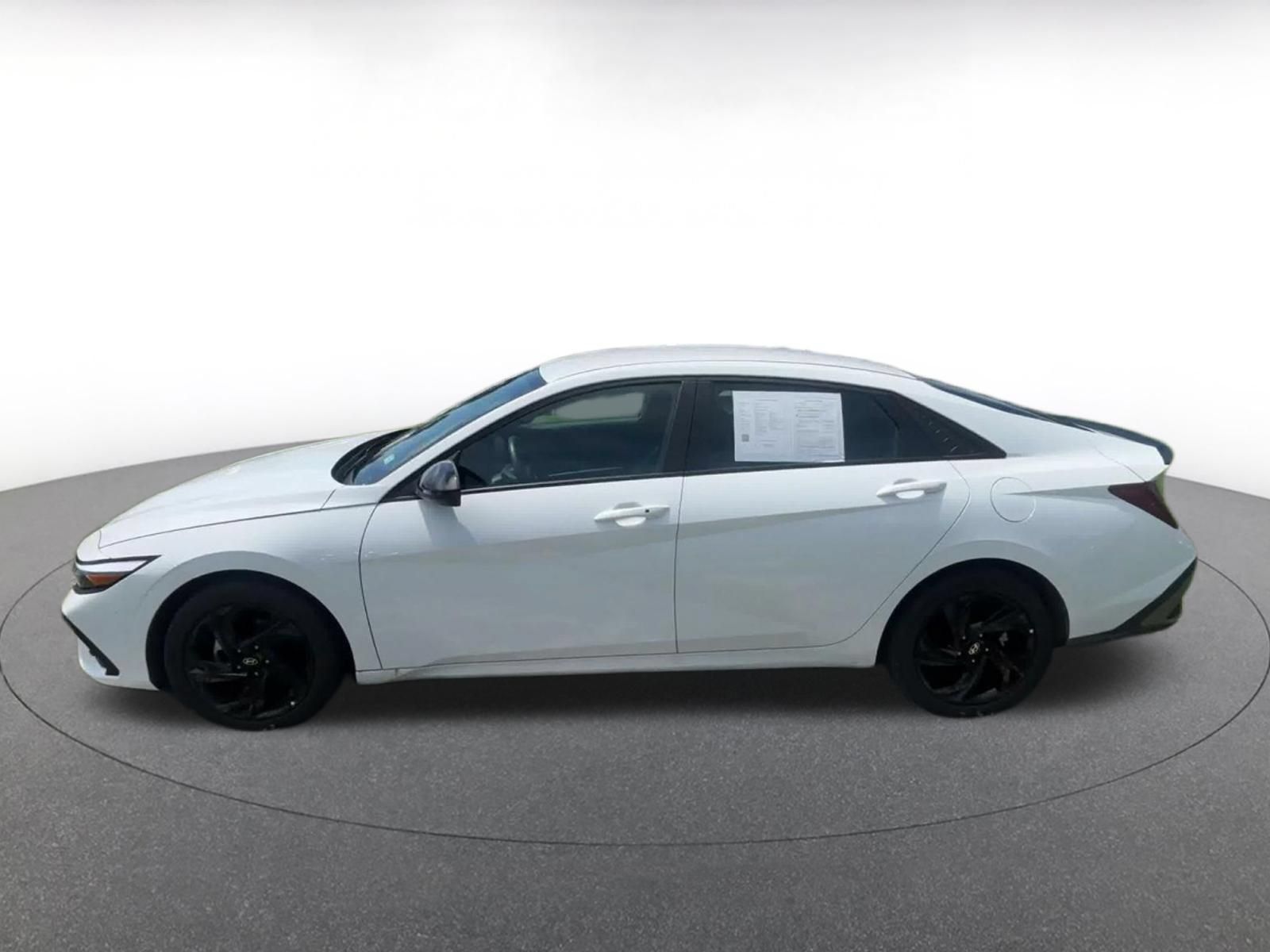 Used 2026 Hyundai Elantra Sport FWD image 8