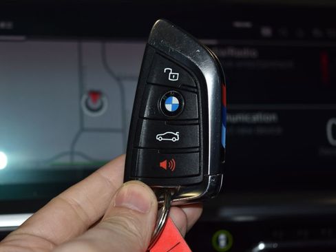 Used 2022 BMW M4 xDrive Competition image 21